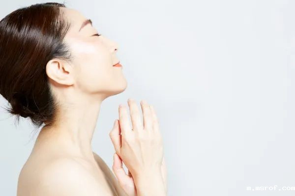 烟酰胺单核苷酸在化妆品中的功效和作用